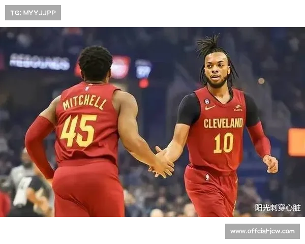 加兰复出助骑士两连胜，后场搭档米切尔焕活力